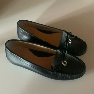 Black flat shoes. Size 39